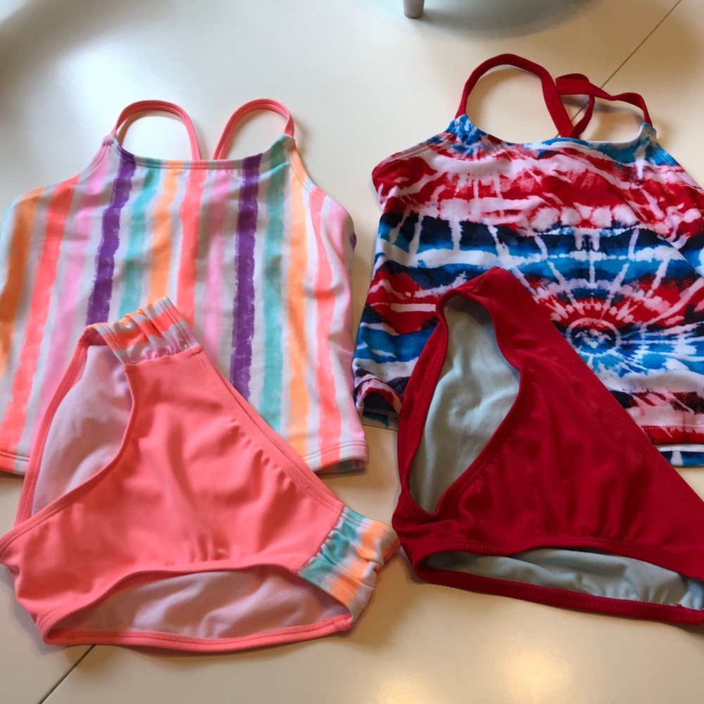 girl swimsuits size 7/8 rn good condition
